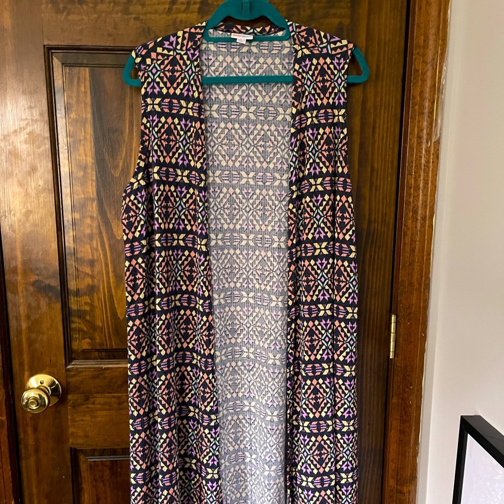 Lularoe discontinued Joy duster with side slits and colorful geometric shapes